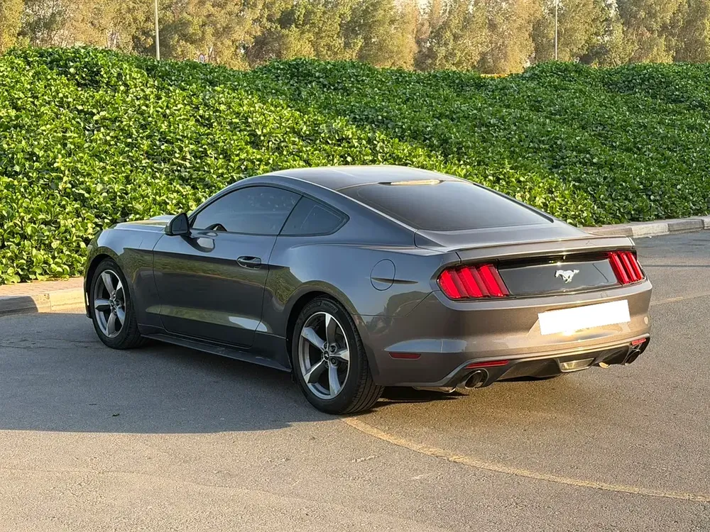 Ford Mustang V6 2016 | GCC Specs | Roush Exhaust | Excellent Condition - Image 4