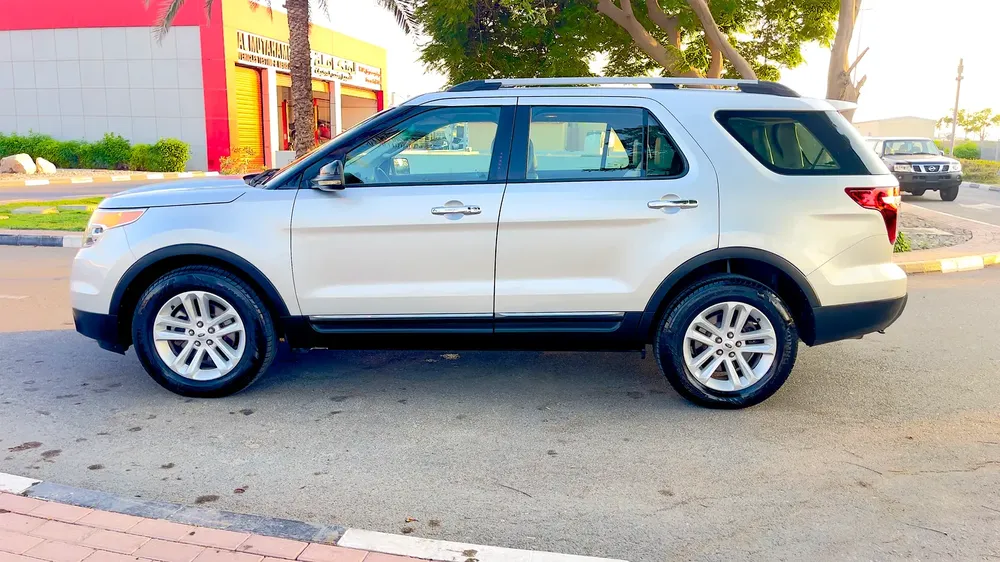 Ford explorer XLT 2012. Gcc, full option - Image 7