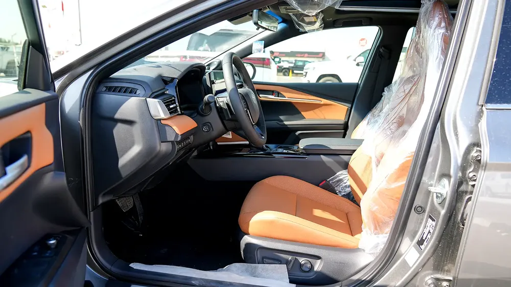 TOYOTA CAMRY LUMIER 2.5L HYBRID FULL OPTION MODEL 2025 - Image 10