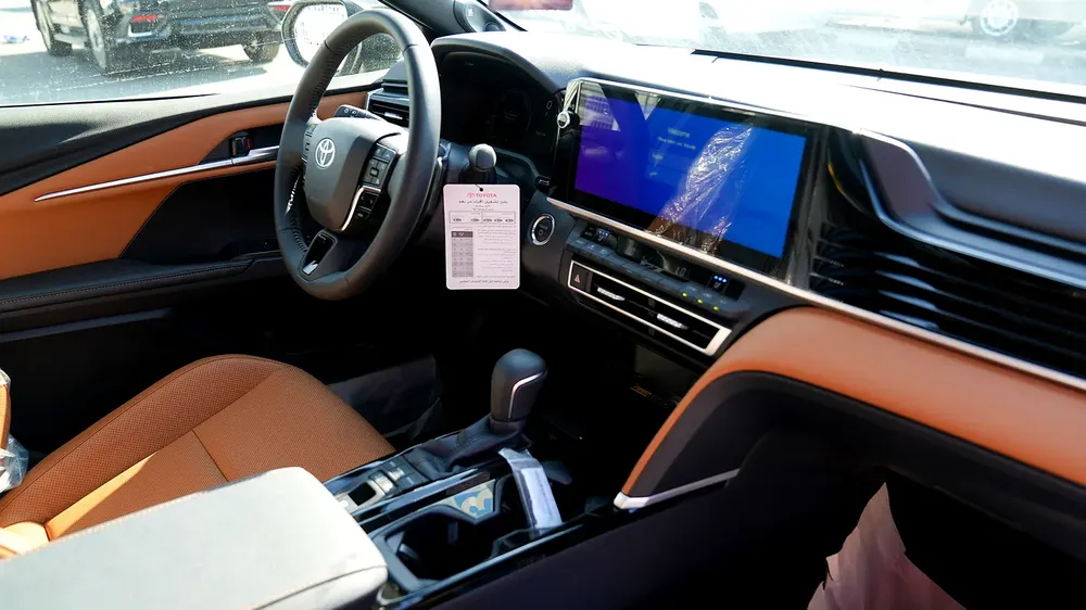 TOYOTA CAMRY LUMIER 2.5L HYBRID FULL OPTION MODEL 2025 - Image 12
