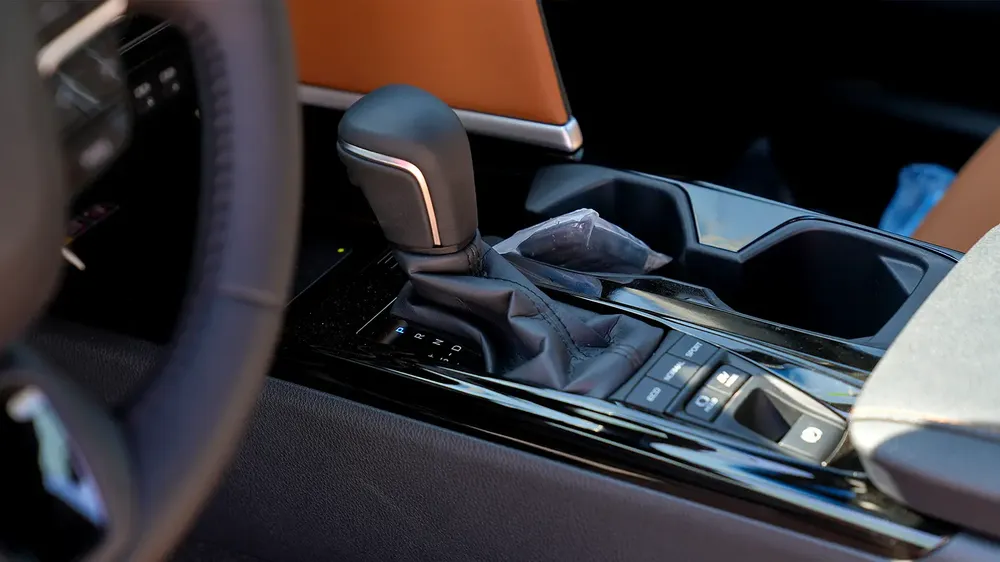 TOYOTA CAMRY LUMIER 2.5L HYBRID FULL OPTION MODEL 2025 - Image 7