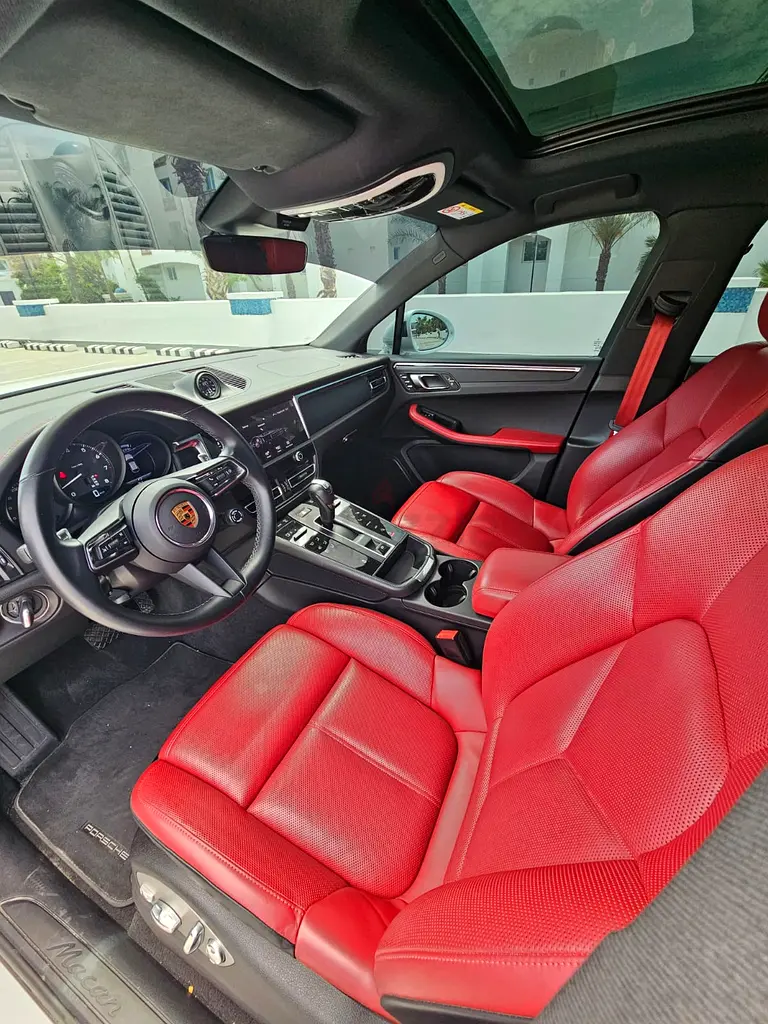 Top of the range under warranty with porsche till 2027 - Image 6