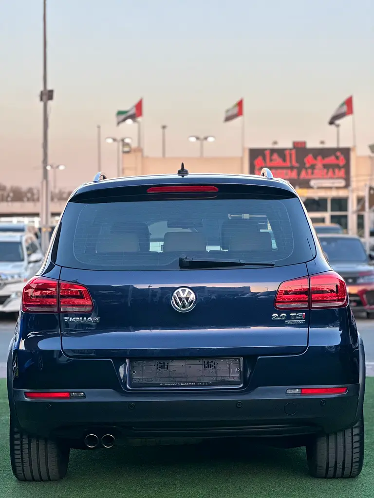 Volkswagen Tiguan Highline | TSI 4Motion | 2016 | GCC | 91,000 km | Blue / Beige | Single Owner - Image 16