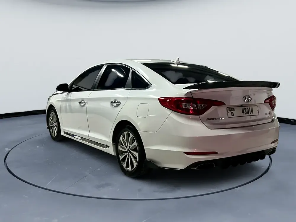 2017 Hyundai Sonata Sport - American Specs - Excellent Condition - Image 4