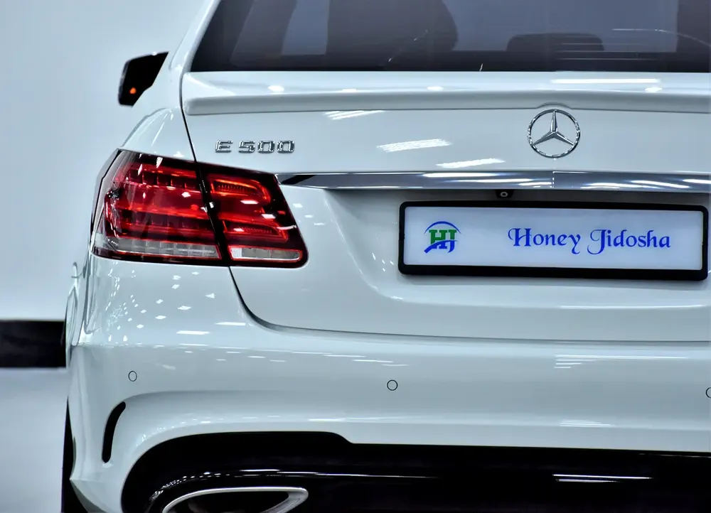 EXCELLENT DEAL for our Mercedes Benz E500 ( 2016 Model ) in White Color GCC Specs - Image 9