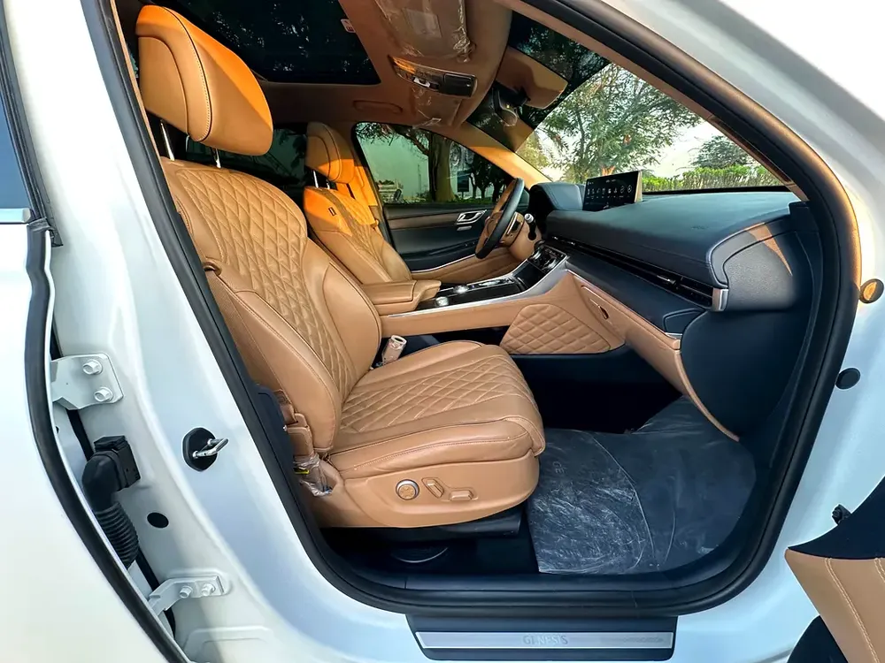 GENESIS GV80 ROYAL 2022 GCC UNDER WARRANTY FULL SERVICE HISTORY NO ACCIDENTS - Image 7