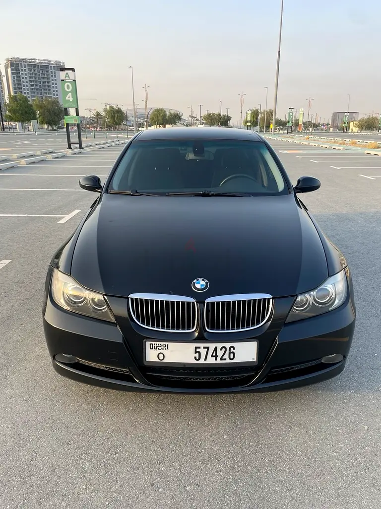 BMW 3-Series 323i 2008 | Japanese Specs | Excellent Condition - Image 4