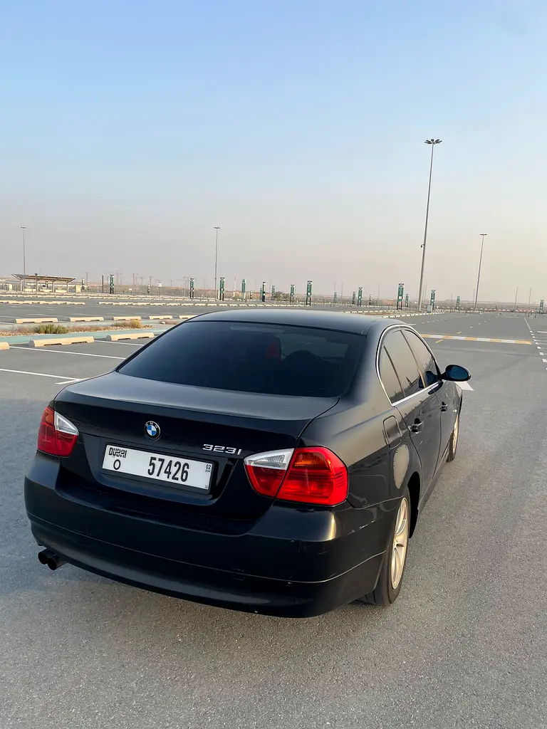 BMW 3-Series 323i 2008 | Japanese Specs | Excellent Condition - Image 6