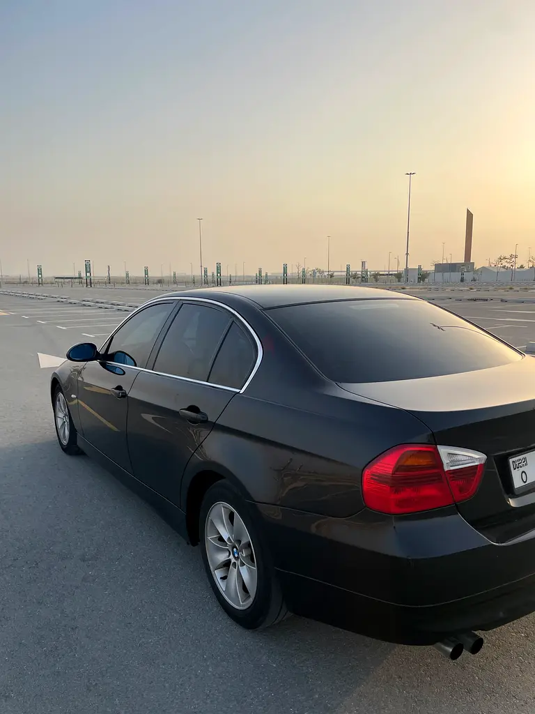 BMW 3-Series 323i 2008 | Japanese Specs | Excellent Condition - Image 9