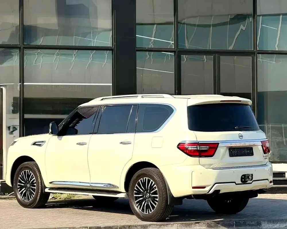 Nissan Patrol SE 2017 GCC Specs - Immaculate Condition - Image 10