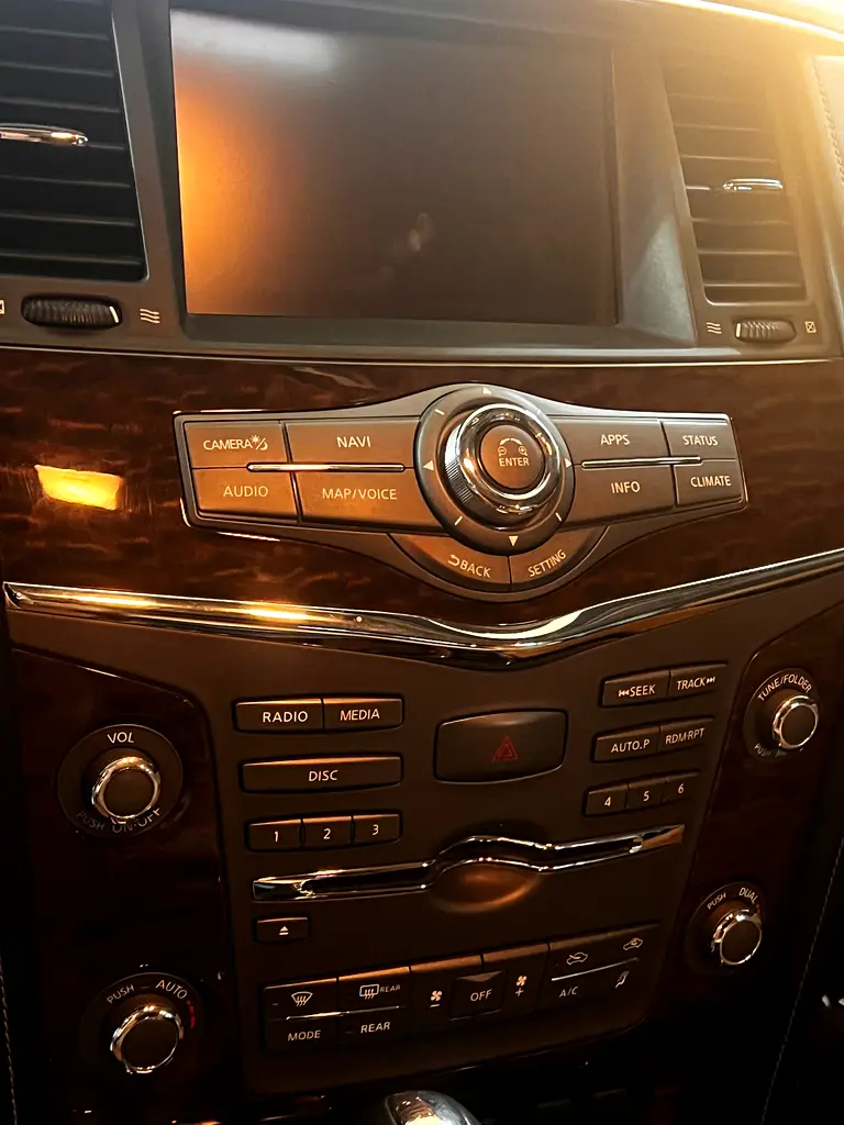 Nissan Patrol LE Platinum City 2019 - GCC Specs - Excellent Condition - Image 16