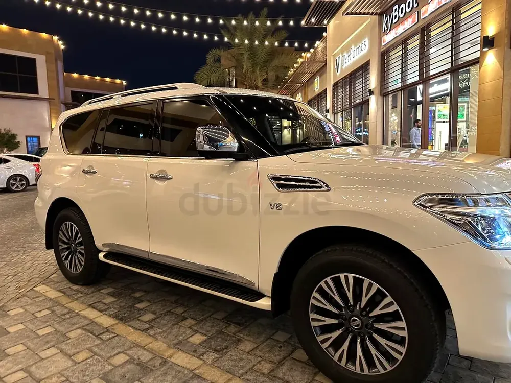 Nissan Patrol LE Platinum City 2019 - GCC Specs - Excellent Condition - Image 4