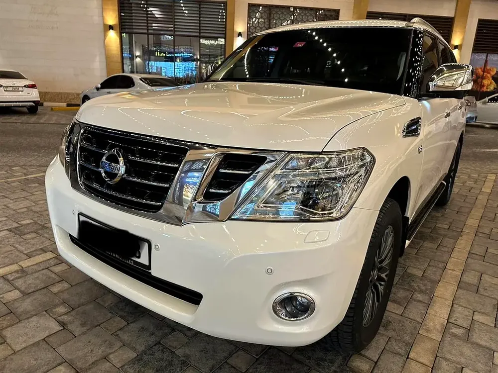 Nissan Patrol LE Platinum City 2019 - GCC Specs - Excellent Condition - Image 5