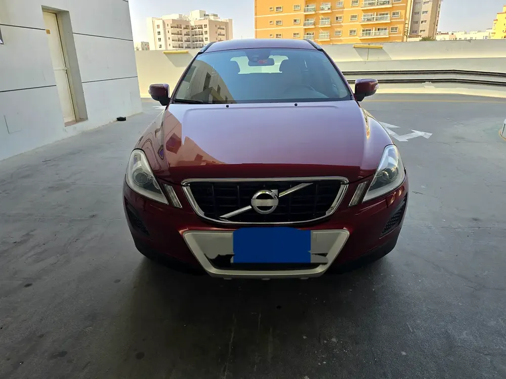 Volvo CX60 free accident first owner full service history original paint 2.0 - Image 5