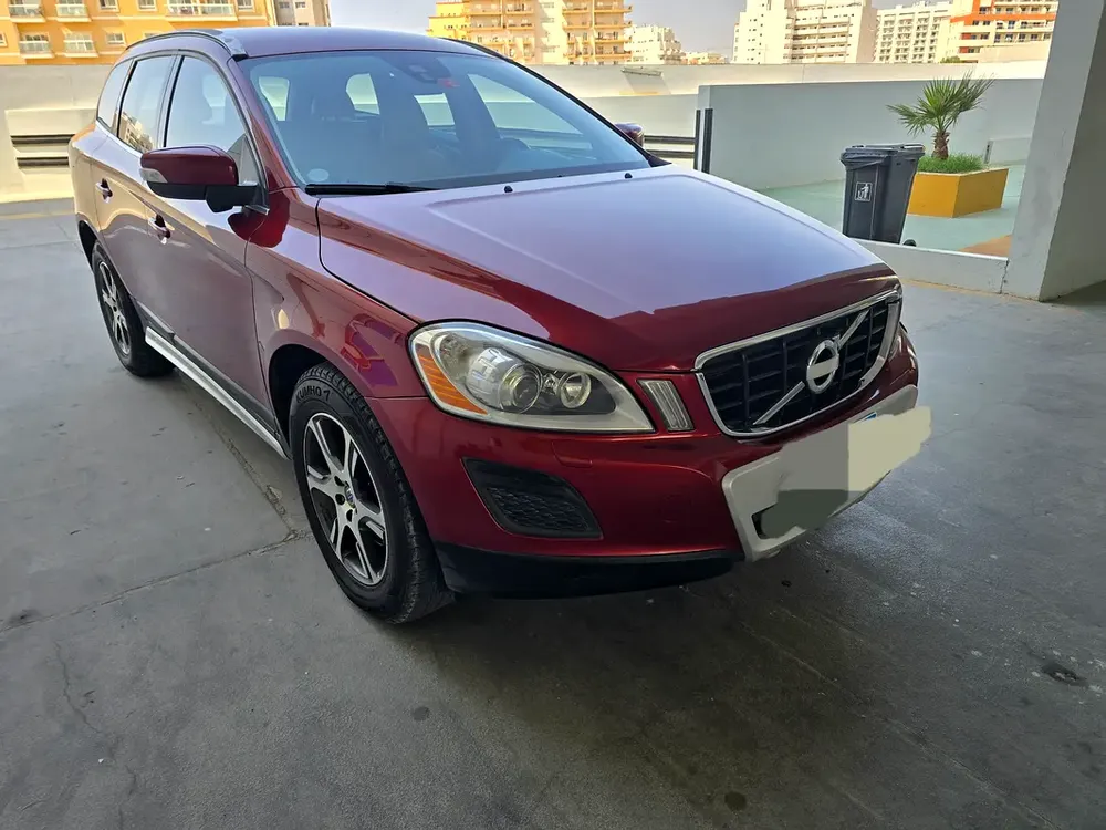 Volvo CX60 free accident first owner full service history original paint 2.0 - Image 6