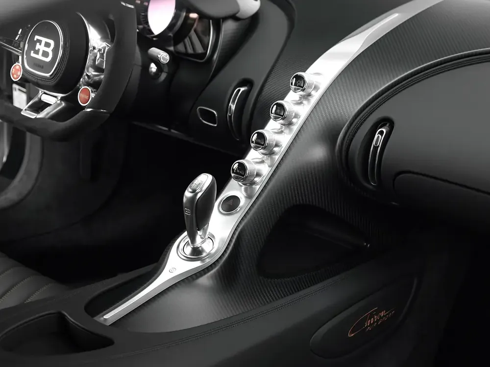 2023 BUGATTI CHIRON PUR SPORT / FULL CARBON / ONLY 900 KM / WARRANTY AND SERVICE 2027 - Image 16