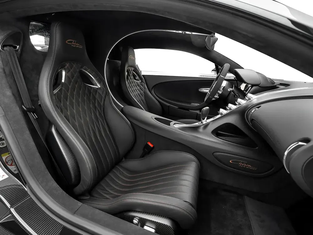 2023 BUGATTI CHIRON PUR SPORT / FULL CARBON / ONLY 900 KM / WARRANTY AND SERVICE 2027 - Image 20