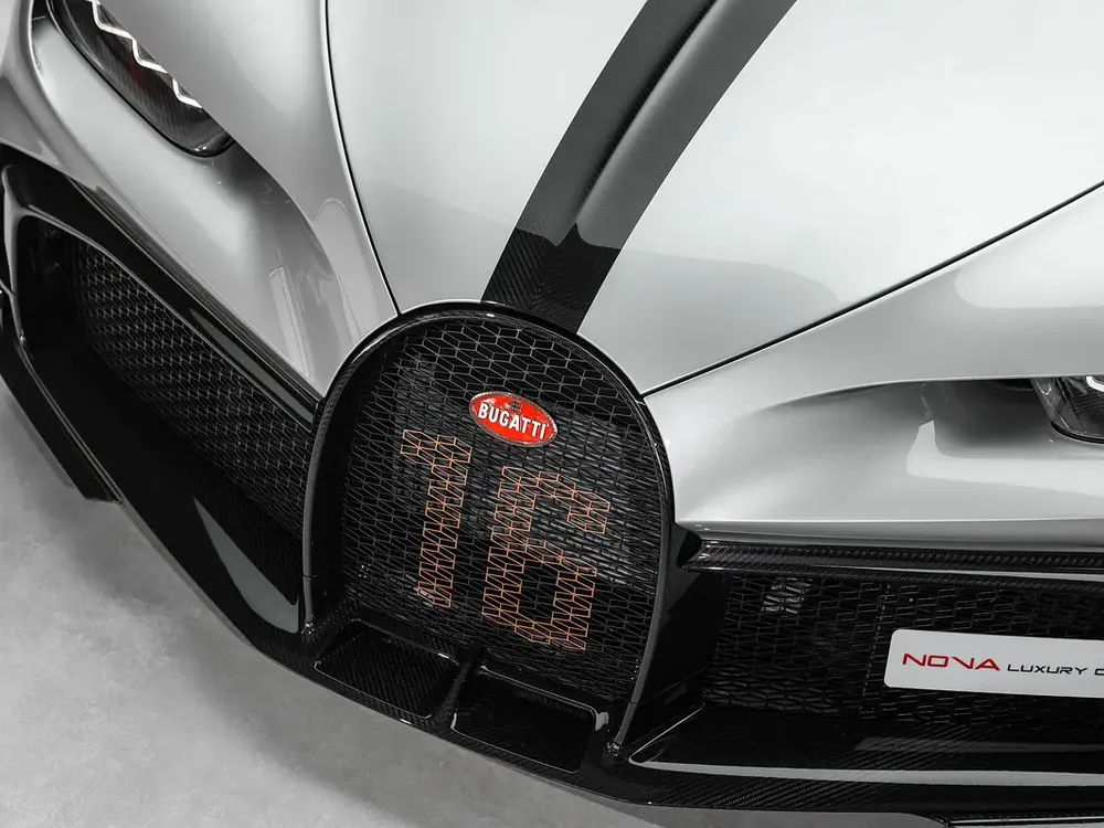 2023 BUGATTI CHIRON PUR SPORT / FULL CARBON / ONLY 900 KM / WARRANTY AND SERVICE 2027 - Image 6