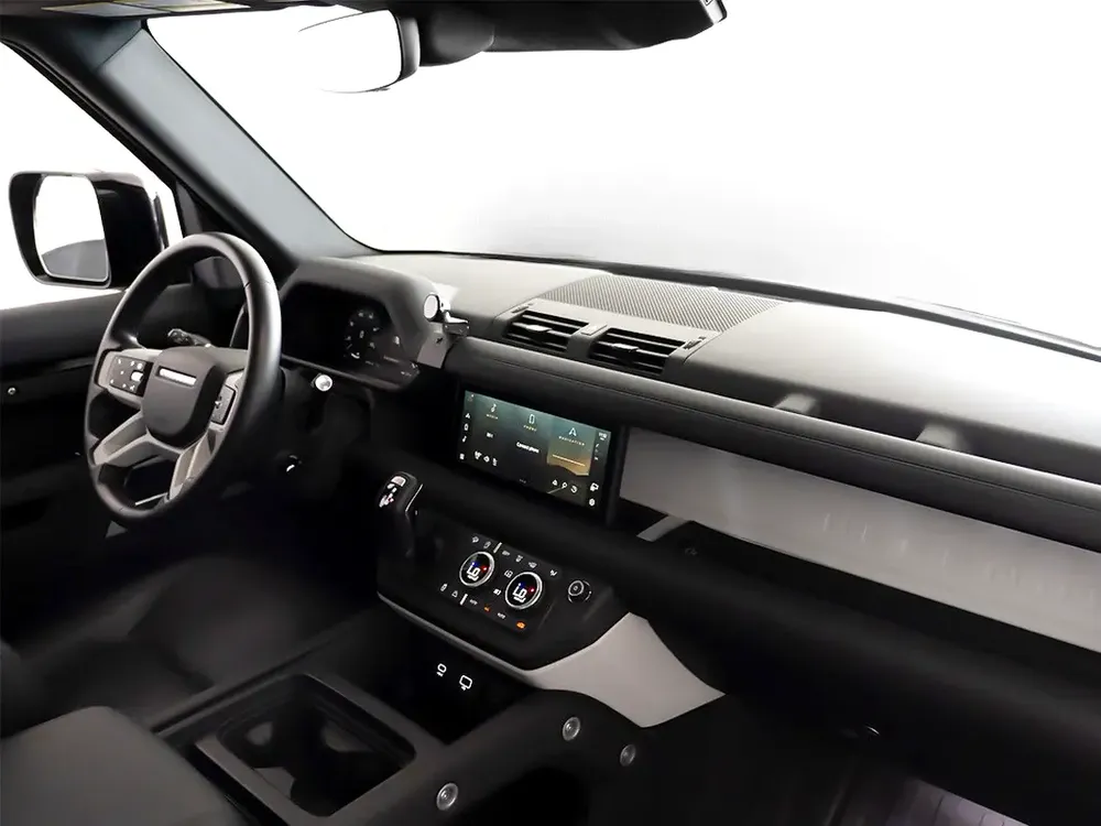 5,538 AED / 60 months | 0% DP | 2024 Land Rover Defender S P300 / US Specification - Image 12