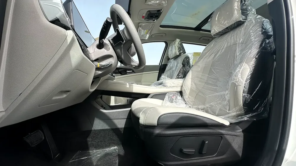 LX  1.5 Engine 360 Cam + Back Electric Door - Image 9