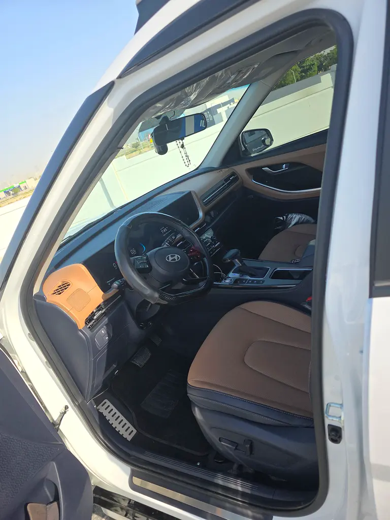 2025 Hyundai Grand Creta Premium | GCC Specs - Image 10