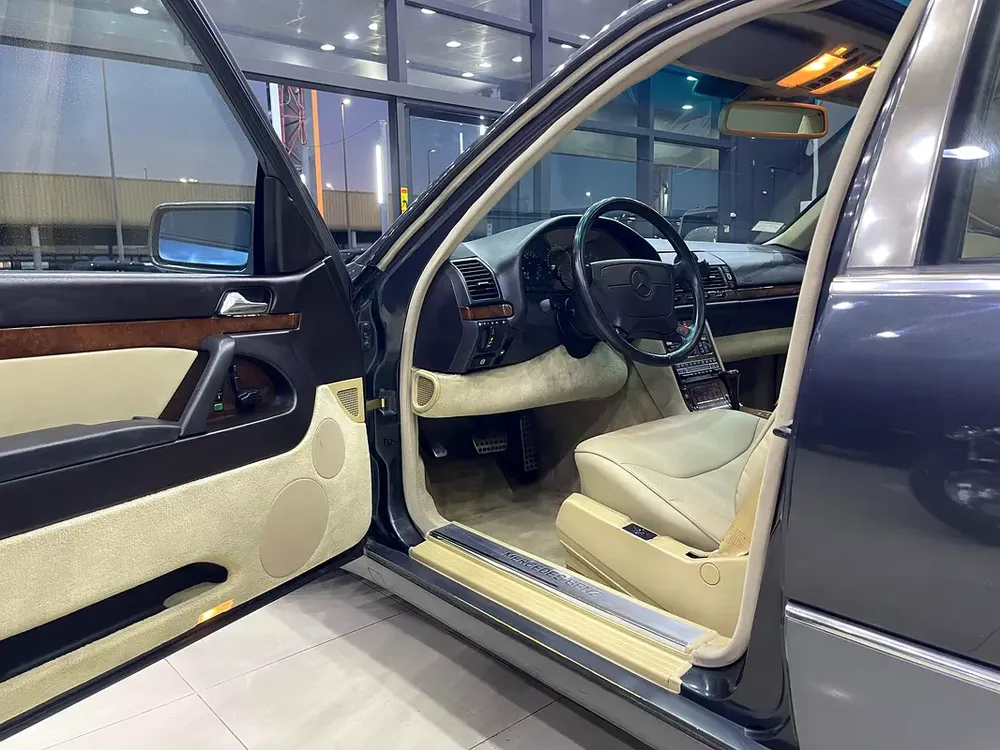 Classic 1993 Mercedes-Benz 500 SEL - American Specs - Image 10