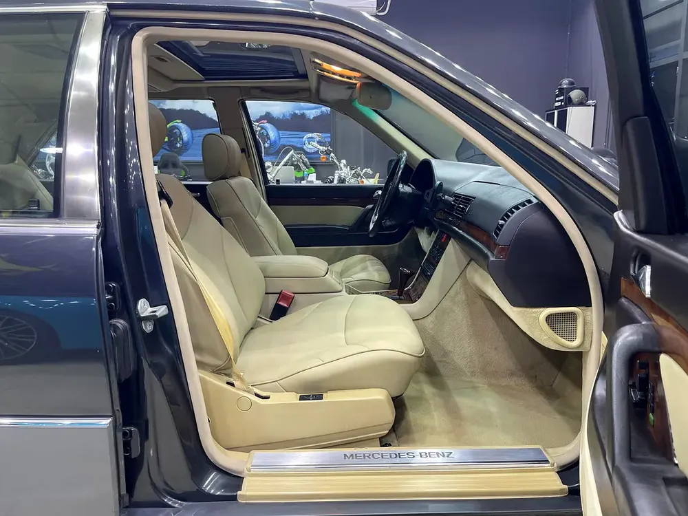 Classic 1993 Mercedes-Benz 500 SEL - American Specs - Image 14