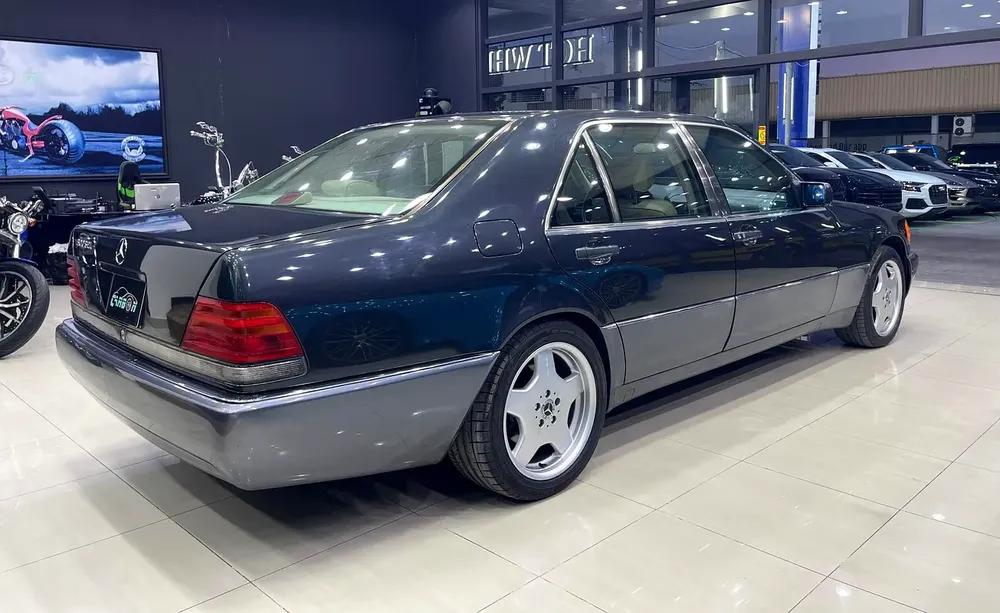 Classic 1993 Mercedes-Benz 500 SEL - American Specs - Image 9