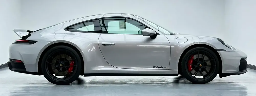 2026 Porsche 911 Carrera GTS T-Hybrid, Brand New, 2 Years Porsche Warranty, Excellent Condition, GCC - Image 4