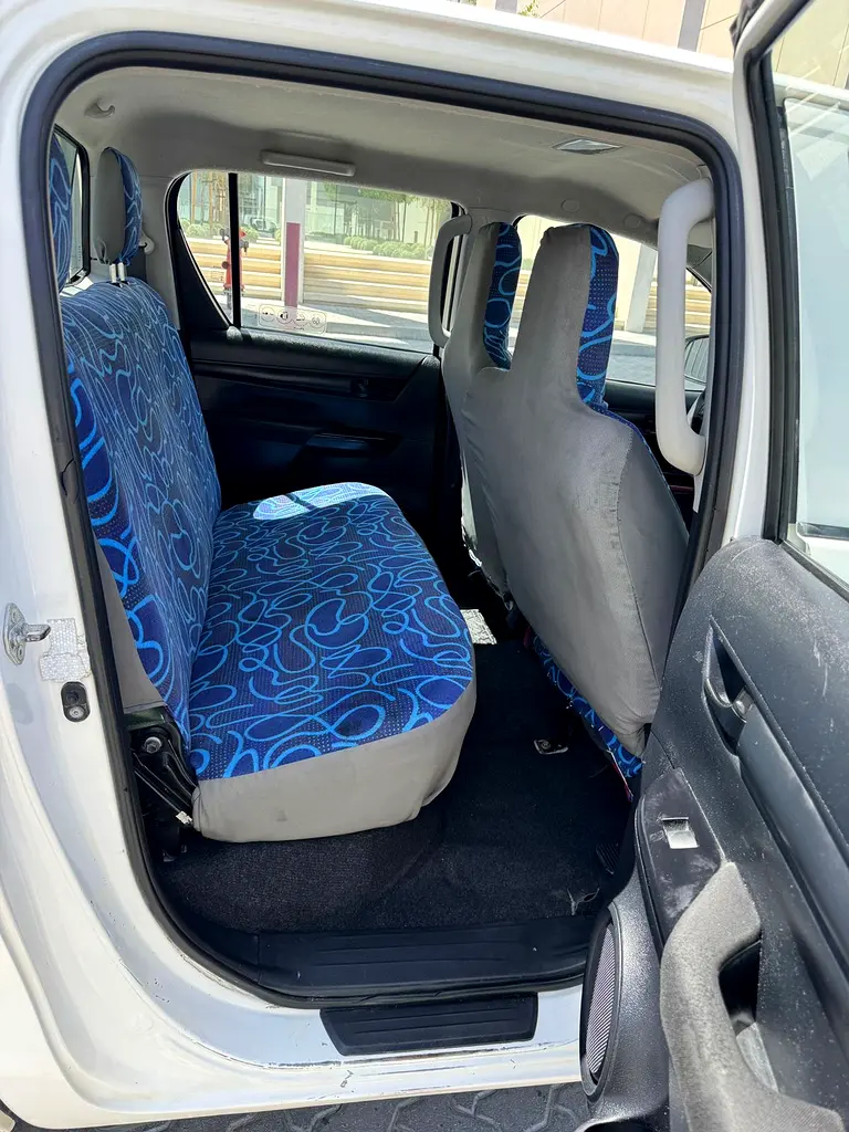 Toyota Hilux Double Cab DLS 2020 GCC Specs - Image 10