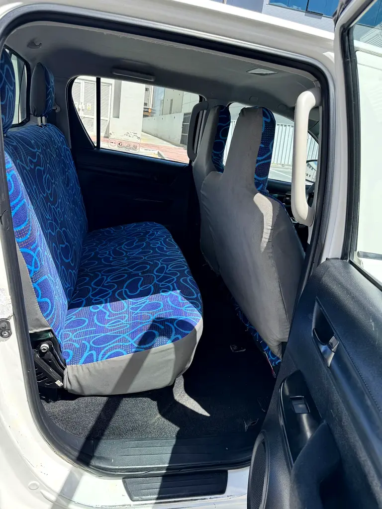 Toyota Hilux Double Cab DLS 2020 GCC Specs - Image 12