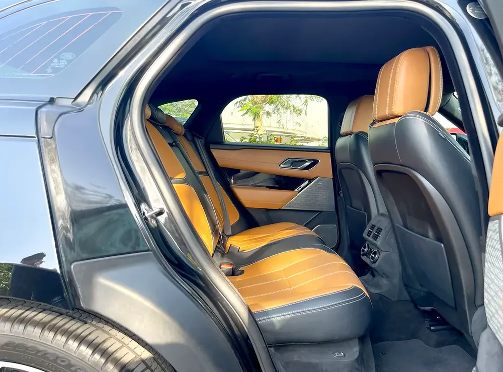 UNLIMITED MILEAGE WARRANTY / R-DYNAMIC + CAMERA 360° + SUNROOF + APPLE CAR PLAY + SPORTS SEATS - Image 18
