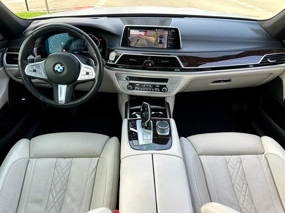 BMW 730i M Sport 2022 Under BMW Warranty (PPF Protected – GCC – Perfect Condition) - Image 11