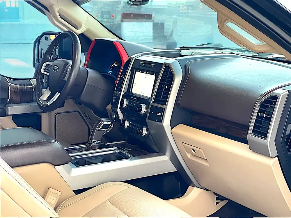 AED 1,240 P.M | FORD | F150 | LARIAT | GCC | FULL SERVICE HISTORY | ORIGINAL PAINT | 0% DOWNPAYMENT - Image 12