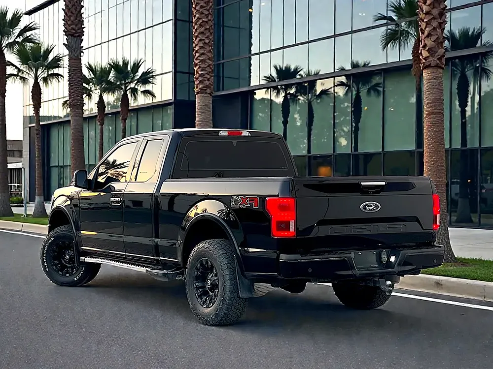 AED 1,240 P.M | FORD | F150 | LARIAT | GCC | FULL SERVICE HISTORY | ORIGINAL PAINT | 0% DOWNPAYMENT - Image 7