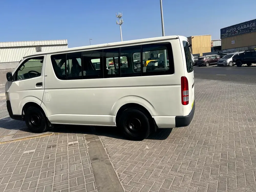 Toyota Hiace GL 2008 GCC Specs - Reliable and Spacious - Image 11