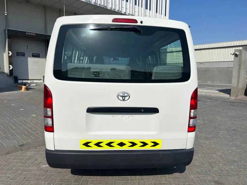 Toyota Hiace GL 2008 GCC Specs - Reliable and Spacious - Image 12