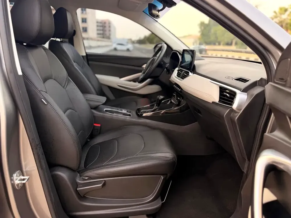 Chevrolet Captiva Premier 2023 full option under chevrolet agency warranty  7-Seater - Image 10