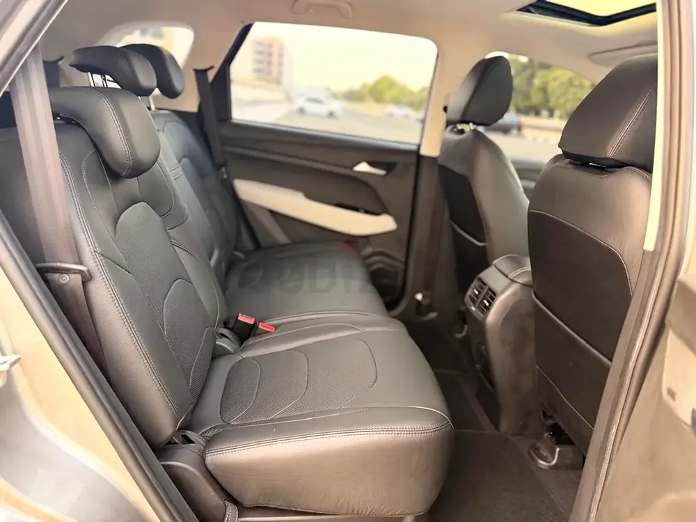 Chevrolet Captiva Premier 2023 full option under chevrolet agency warranty  7-Seater - Image 13