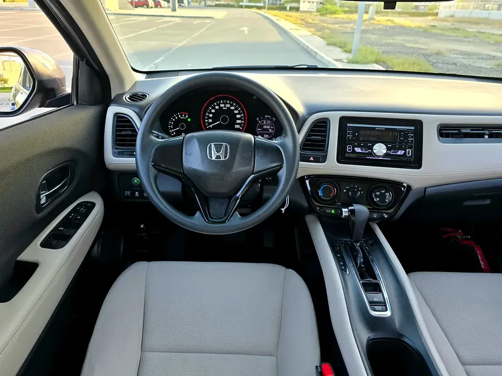 Honda Service History / 2 Keys | Honda HR-V 2021 GCC Specifications ( Single Owner / Low Mileage ) - Image 11