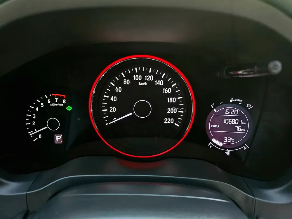 Honda Service History / 2 Keys | Honda HR-V 2021 GCC Specifications ( Single Owner / Low Mileage ) - Image 16