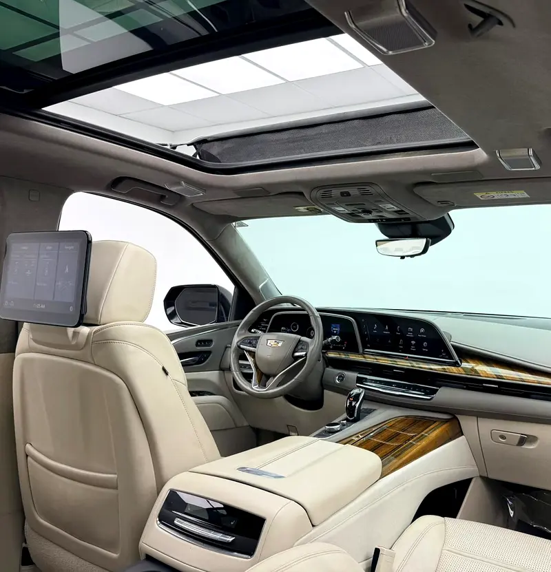 2021 Cadillac Escalade Premium Luxury, Warranty, Full Agency Service History, GCC - Image 10