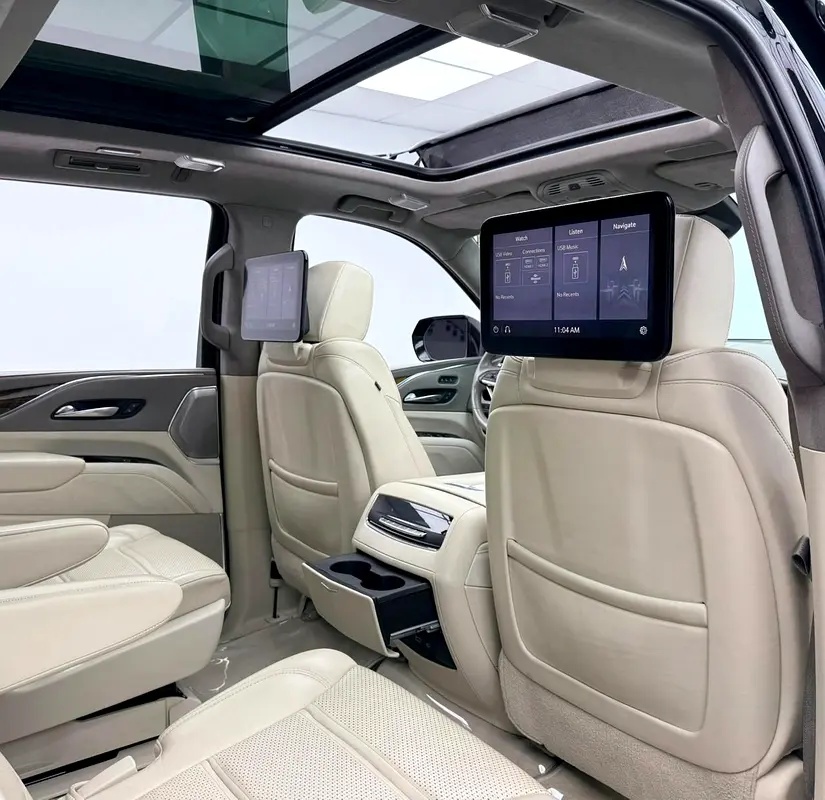 2021 Cadillac Escalade Premium Luxury, Warranty, Full Agency Service History, GCC - Image 16