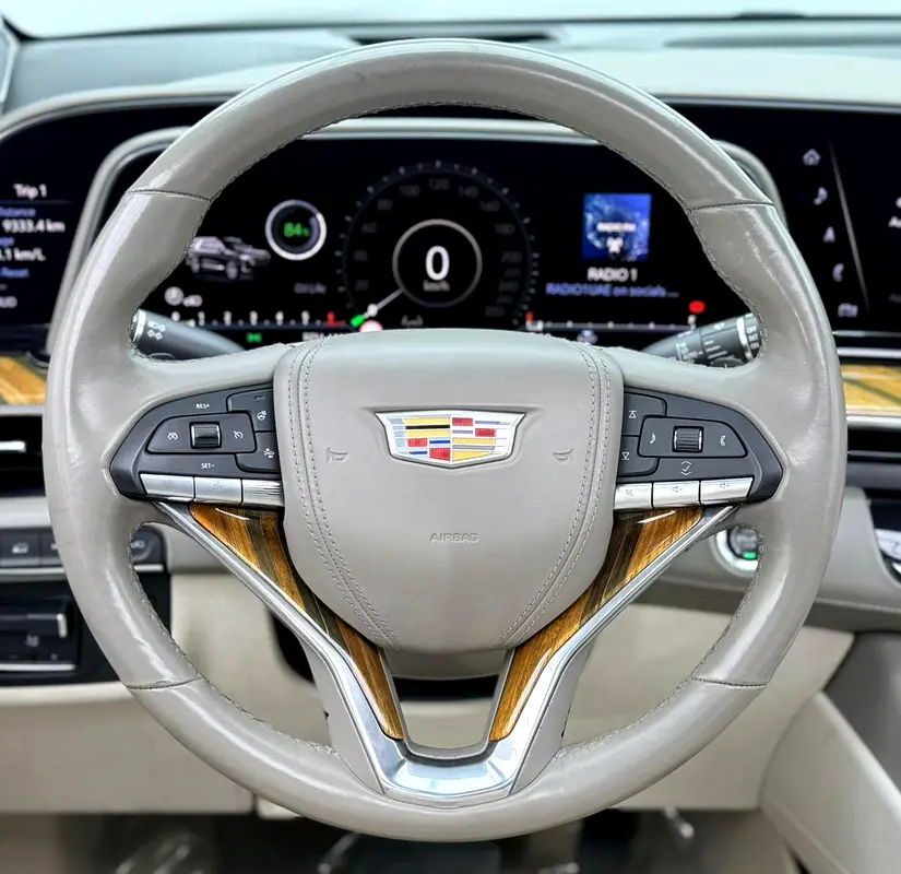 2021 Cadillac Escalade Premium Luxury, Warranty, Full Agency Service History, GCC - Image 7