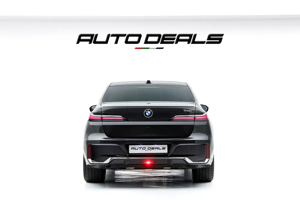 2023 BMW 740i M | GCC Specs | Under Warranty | Service Contract | Extremely Low Mileage | 3.0L i6 - Image 5