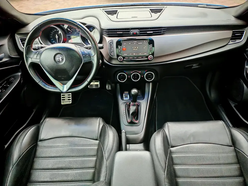 Alfa Romeo GIULIETTA Veloce 2019 - GCC Specs - Pristine Condition - Image 10