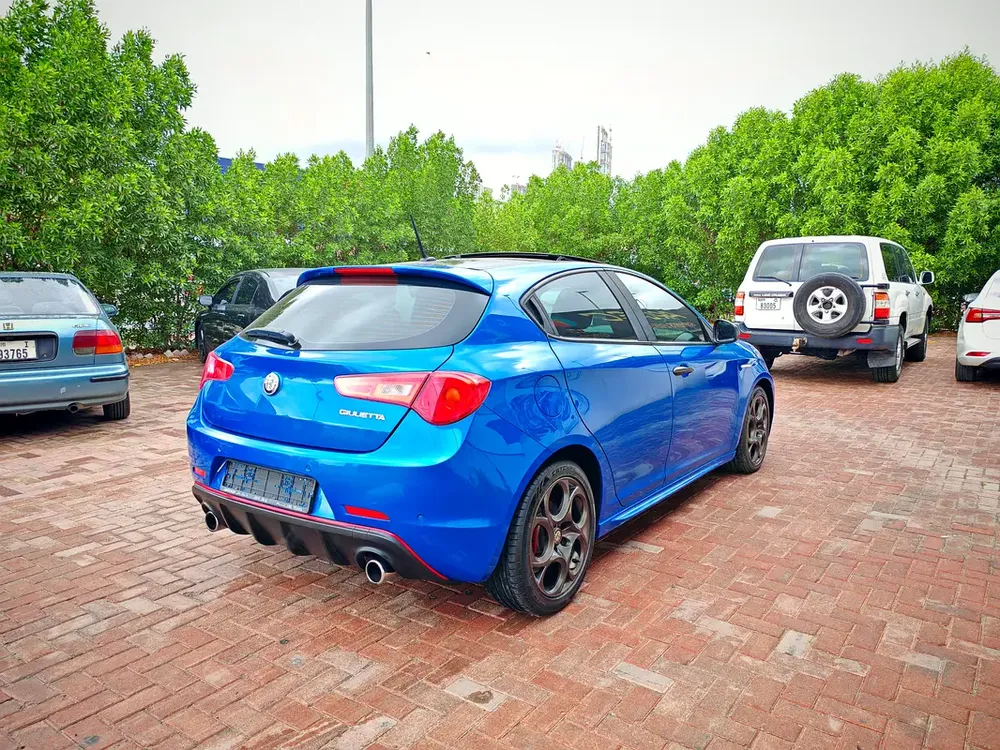 Alfa Romeo GIULIETTA Veloce 2019 - GCC Specs - Pristine Condition - Image 7