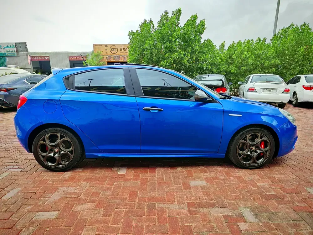 Alfa Romeo GIULIETTA Veloce 2019 - GCC Specs - Pristine Condition - Image 8