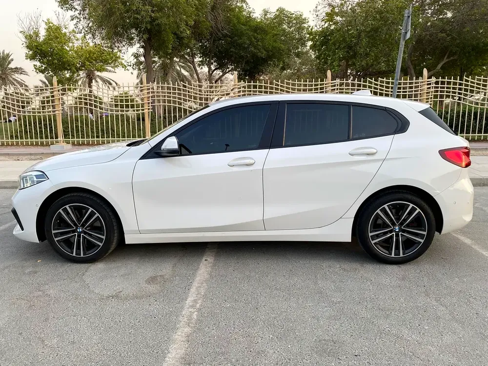 2022 BMW 120i || BMW WARRANTY TILL END OF 2027 || ORIGINAL PAINT || CAR PLAY || FULL AGENCY SERVICE - Image 4