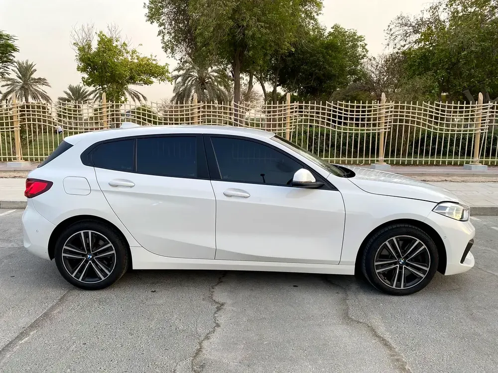 2022 BMW 120i || BMW WARRANTY TILL END OF 2027 || ORIGINAL PAINT || CAR PLAY || FULL AGENCY SERVICE - Image 5